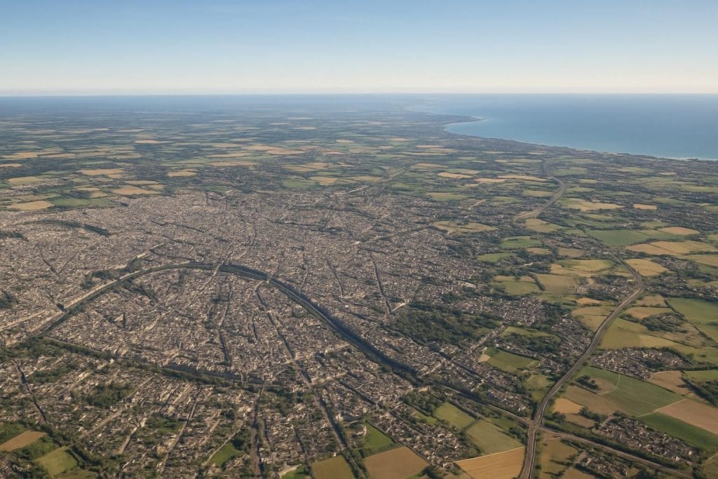découvrez quelle est la mer la plus proche de paris, les distances à parcourir et les meilleures destinations pour une escapade balnéaire depuis la capitale française.